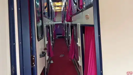 Bharat Travels Bus-Front Image
