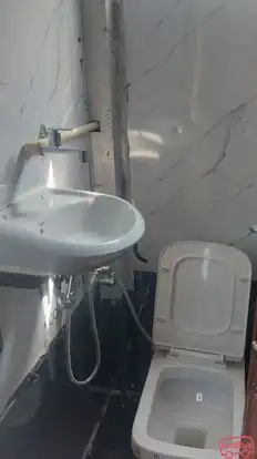 Gulzar Tours and Travels Bus-Amenities Image