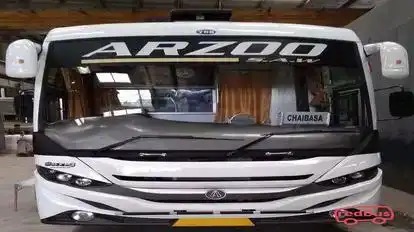 Saw Traders Bus-Front Image