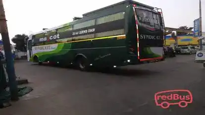 Saish Travels Mumbai Bus-Side Image