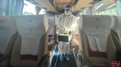 Royal Cruiser Bus-Amenities Image