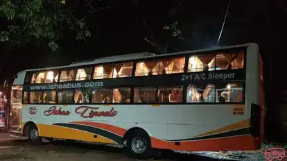 Ishaa Tours and Travels Bus-Side Image