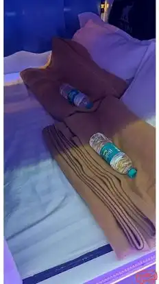 Jain Travels Dekho India Dekho Bus-Amenities Image