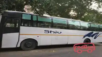 H S India Tour and Tour Bus-Front Image