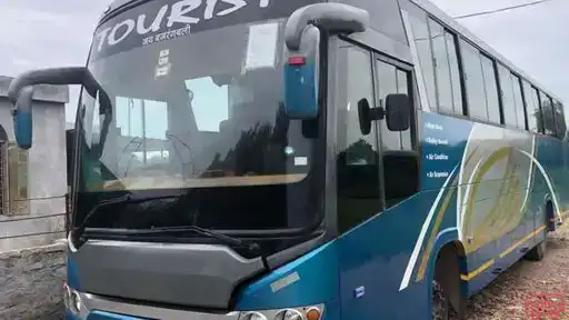 H S India Tour and Tour Bus-Front Image