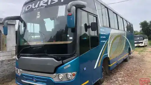 H S India Tour and Tour Bus-Front Image