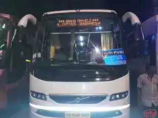 Grand Travels Bus-Front Image