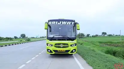 Shree Khurana Shabrij Travels Bus-Front Image
