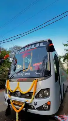 RT Rahul Travels Bus-Front Image