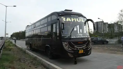 RT Rahul Travels Bus-Front Image