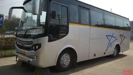 Maharani Travels Bus-Front Image