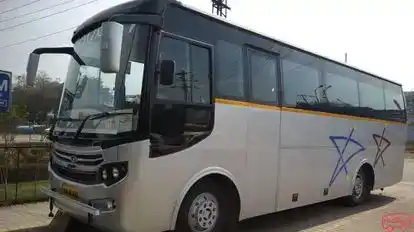 Maharani Travels Bus-Front Image