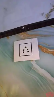 Gayatri Travels Bus-Amenities Image