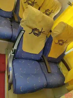 Shri Maaruthi Travels Bus-Side Image