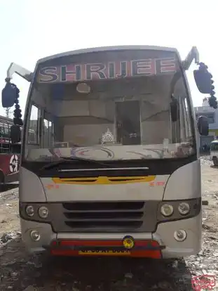 Shrijee Travels Bus-Front Image