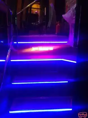 Luxury Logistics Bus-Front Image