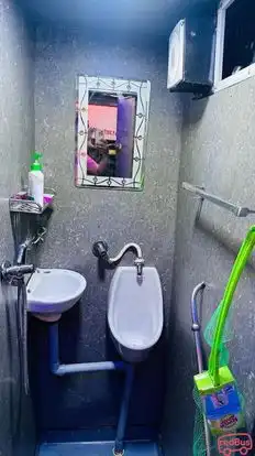 B R Travels Bus-Amenities Image