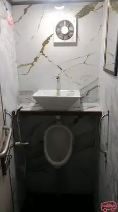 Naveen Tour and Travels Bus-Amenities Image