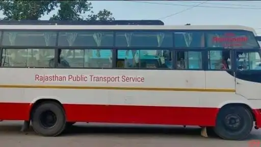 Naveen Tour and Travels Bus-Front Image