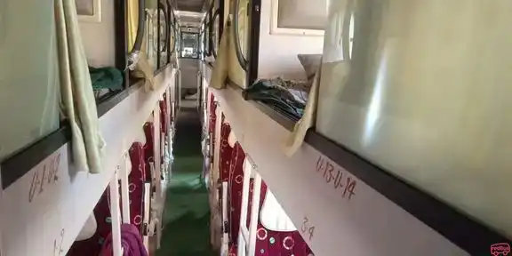 Royal Travels Delhi Bus-Front Image