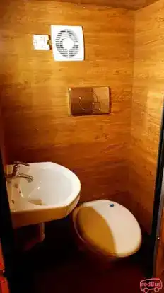 AMS Travel Agency Bus-Amenities Image