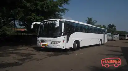 Kyros Connect Bus-Front Image