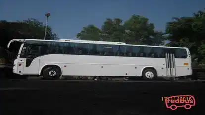 Kyros Connect Bus-Side Image