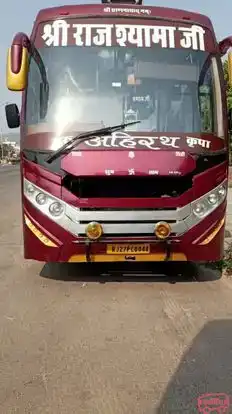 Maan Travels Bus-Front Image