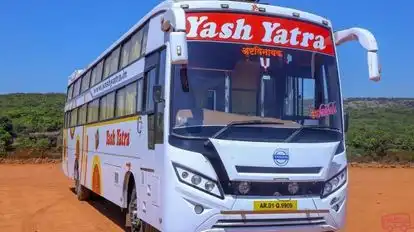 Yash yatra tour  organiser mumbai Bus-Front Image