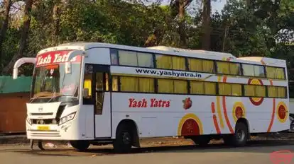 Yash Yatra Tour Orgniser Bus-Side Image