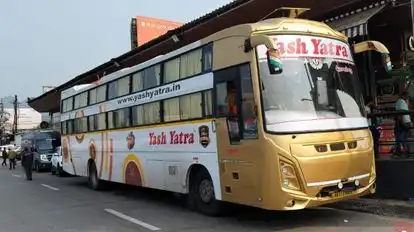 Yash Yatra Tour Orgniser Bus-Side Image