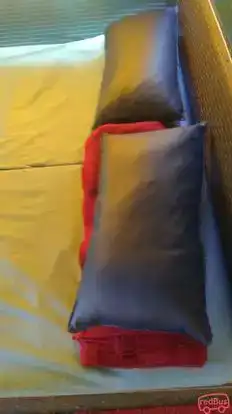 Sri Tourist Bus-Amenities Image