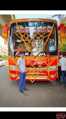 Shri Ganesh Travels Bus-Front Image