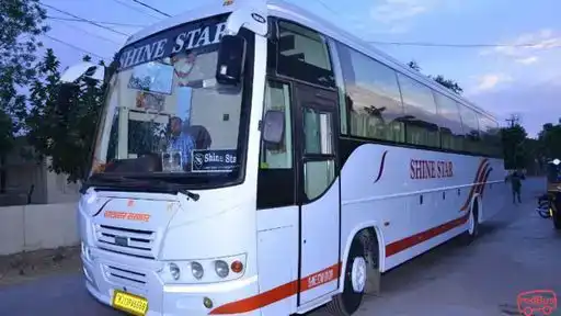 Pooja Paraswnath Travels Bus-Front Image