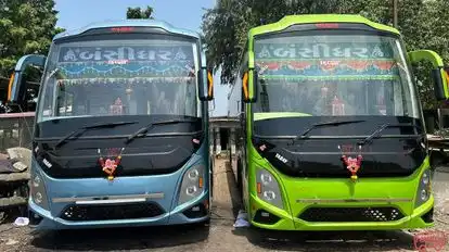 SHREE BANSIDHAR TRAVELS®️ Bus-Front Image