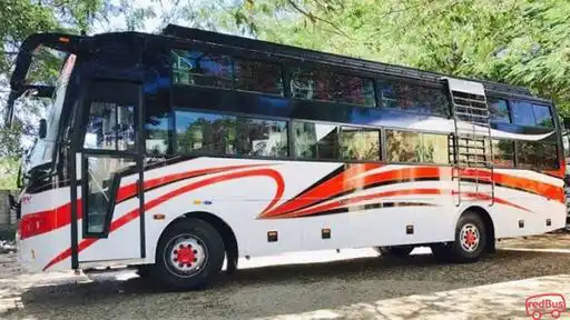 Chandu Travels Bus-Front Image