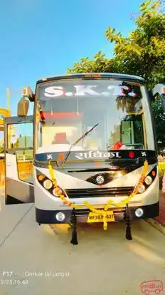 SKT Radhika Travels Bus-Front Image