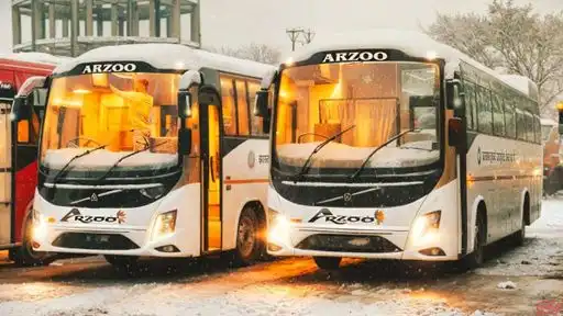 Arzoo Travels Bus-Front Image