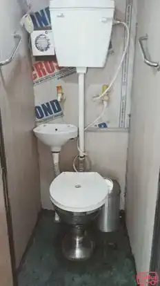 Fasttrack Travels Bus-Amenities Image