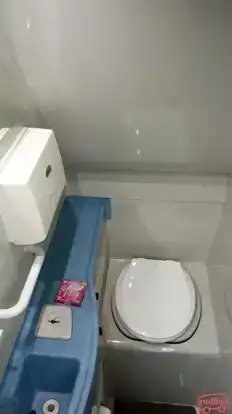 Rhyno Bus-Amenities Image