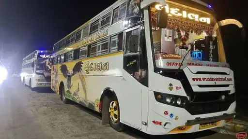 Vrundavan Travels Bus-Front Image