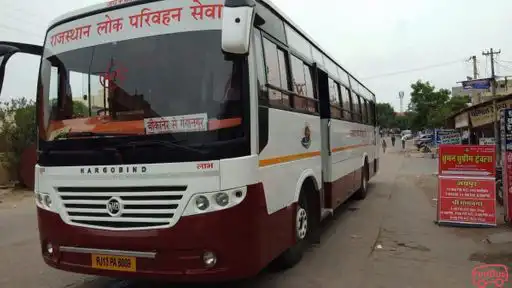 Suman Supreme Travels Bus-Front Image