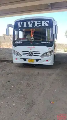 Vivek Travels Bus-Front Image