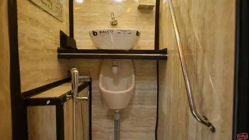 Chouhan Tour and Travel Bus-Front Image