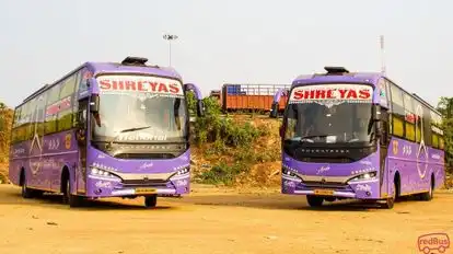 Shreyas Travels Bus-Front Image