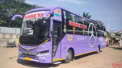 Shreyas Travels Bus-Side Image