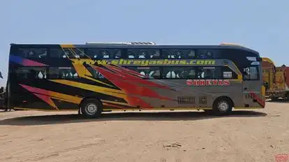 Shreyas Travels Bus-Side Image