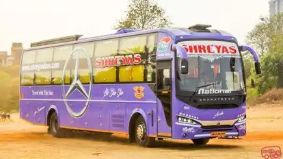 Shreyas Travels Bus-Front Image
