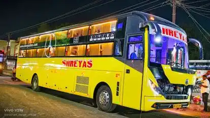 Shreyas Travels Bus-Side Image
