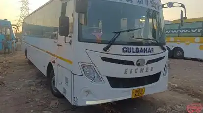 Golden Metrolink Bus-Front Image